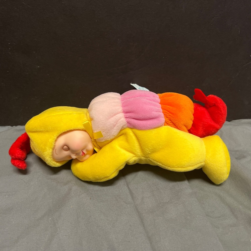 Madame‎ Alexander Baby doll Cuddle bug caterpillar